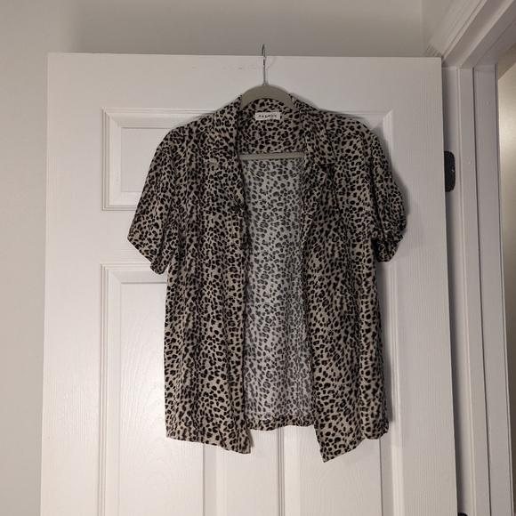 Animal Print Top - Picture 8 of 10